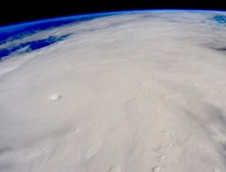 Όχι τόσο καταστροφικός ο Τυφώνας Πατρίτσια τελικά;