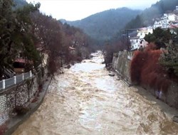 Ξάνθη: Ποταμός παρέσυρε ανήλικη