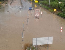 Προβλήματα από τη νεροποντή στη Θεσσαλονίκη