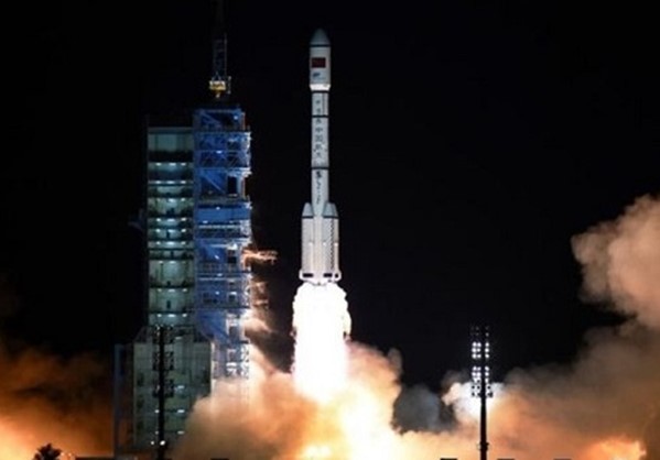 Εκτοξεύτηκε με επιτυχία ο διαστημικός πύραυλος Shenzhou-11 στην Κίνα