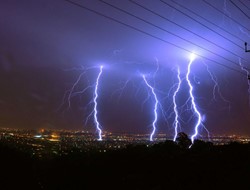 Ισχυρές καταιγίδες την Πέμπτη!