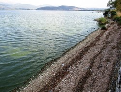 «Στεγνώνoυν» οι λίμνες Ιωαννίνων και Καστοριάς