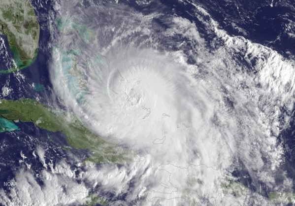 πώς φαίνεται ο τυφώνας Matthew από το διάστημα