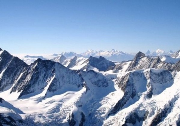 Οι Άλπεις μέχρι το τέλος του αιώνα θα έχουν χάσει το 70% του χιονιού τους!