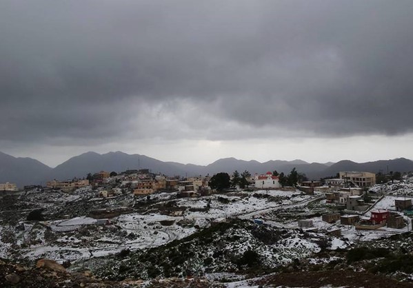 Στα λευκά ντύθηκαν περιοχές της Κρήτης