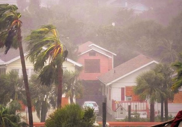 Δείτε σε βίντεο, το πέρασμα του φονικού τυφώνα Μάθιου