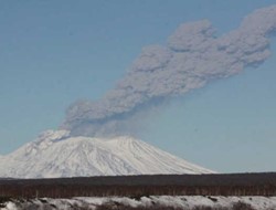 Ισχυρές εκρήξεις στο ηφάιστειο Zhupanovsky