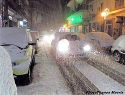 Παραδόθηκε στο χιονιά η Βόρεια Ελλάδα