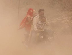 Ινδία: Το νέφος πνίγει το Νέο Δελχί