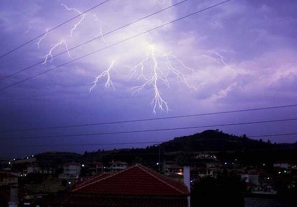 Από το Σαββατοκύριακο τελικά οι... βροχές!!!