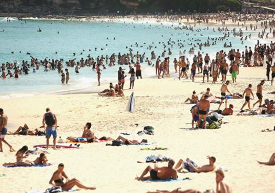Aυστραλία: Σπάνιος για την εποχή καύσωνας στις ανατολικές ακτές