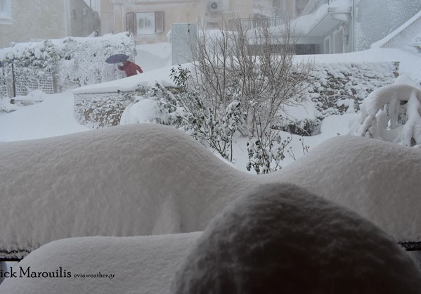 Η Ελλάδα θάφτηκε στο χιόνι - Κρίσιμη η κατάσταση