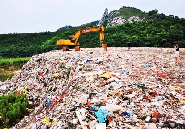 Παραγωγή ντίζελ από πλαστικά απόβλητα για χρήση σε κινητήρες πλοίων
