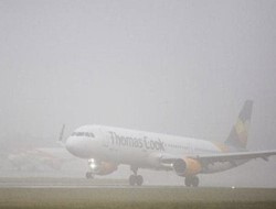 Χάος στα βρετανικά αεροδρόμια λόγω ομίχλης