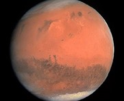 Κάτω από τις «Πεδιάδες της Ουτοπίας» του Άρη υπάρχει προσιτό νερό