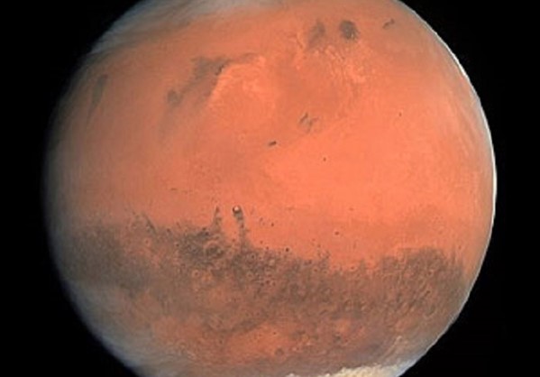 Κάτω από τις «Πεδιάδες της Ουτοπίας» του Άρη υπάρχει προσιτό νερό