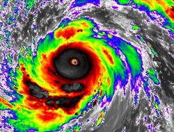 «Meranti»: Ο ισχυρότερος τυφώνας από το 2013