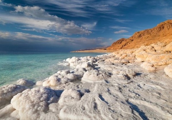 Νεκρά Θάλασσα: Οι ευεργετικές της ιδιότητες την «σκοτώνουν»
