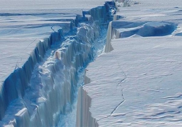 Ανταρκτική: Υπό κατάρρευση γιγαντιαίο παγόβουνο