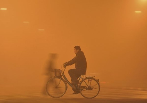 Ρύπανση ρεκόρ στο Πεκίνο - Τρίτη ημέρα πορτοκαλί συναγερμού