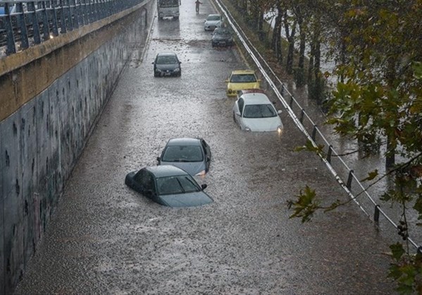 Μέτρα για την έγκαιρη αντιμετώπιση πλημμυρών στην Αττική