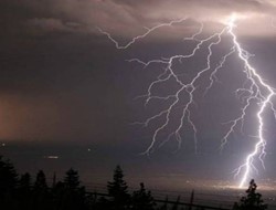 Πάνω από 22.000 κεραυνοί έπεσαν στη Μακεδονία!!!