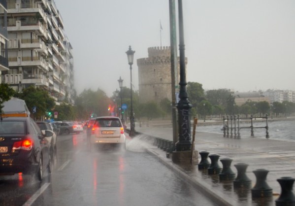 Πέφτει αισθητά η θερμοκρασία...