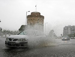 Θεσσαλονίκη: Καταιγίδα προκάλεσε διακοπή ρεύματος