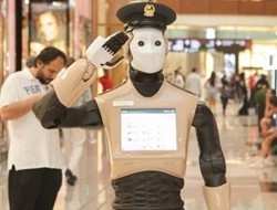 Ρομπότ αστυνομικός κάνει περιπολίες στο Ντουμπάι