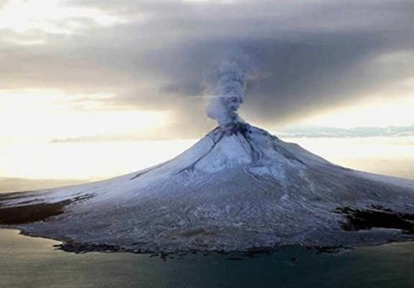Ηφαιστειακή στάχτη σκέπασε την Αλάσκα