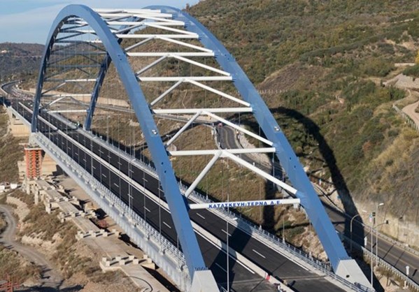 Στην κυκλοφορία δίνεται η τοξωτή γέφυρα στην Τσακώνα