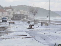 Η κακοκαιρία χτύπησε τα Χανιά. Πλημμύρισαν δρόμοι από τις έντονες βροχοπτώσεις