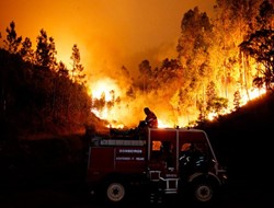 Πύρινη κόλαση στη Πορτογαλία