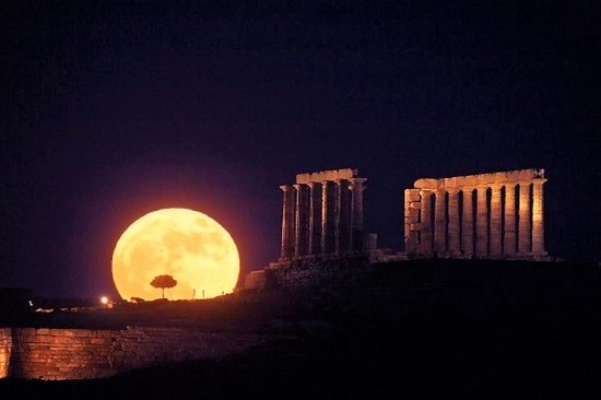 Έρχεται η πιο φωτεινή πανσέληνος των τελευταίων 70 ετών