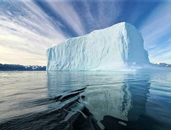 Θέλουν να ρυμουλκήσουν στα Αραβικά Εμιράτα παγόβουνο από την Ανταρκτική